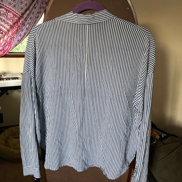 Flowy Striped Button Down Top - Picture 5 of 6